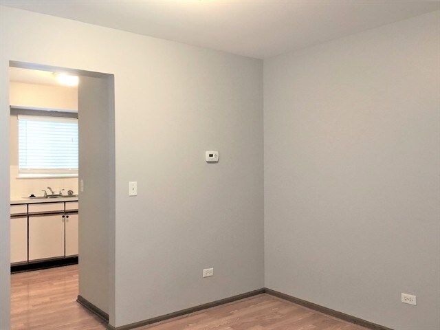 Building Photo - 2415 Sisters Ct