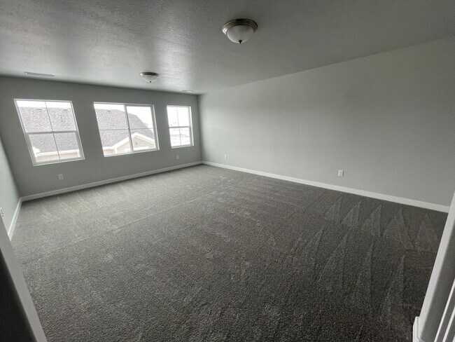 Building Photo - GORGOUS