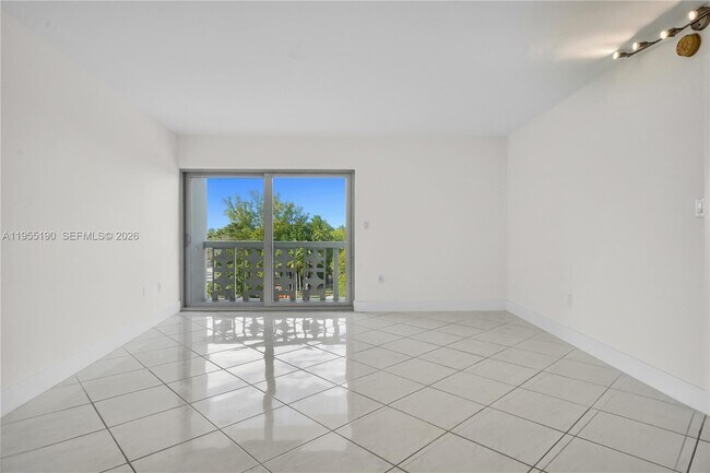 Building Photo - 4141 Nautilus Dr