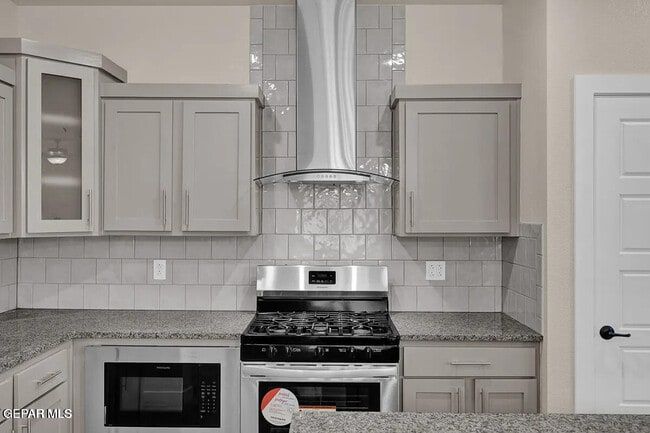 Building Photo - 740 Paseo Dulce Ave