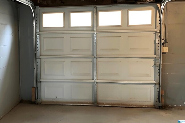 Building Photo - 1213 Oakwood St