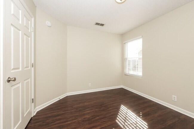 Building Photo - 2722 Apostle Ln