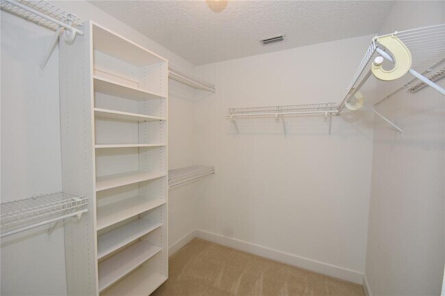 Building Photo - 1216 Hampstead Ln