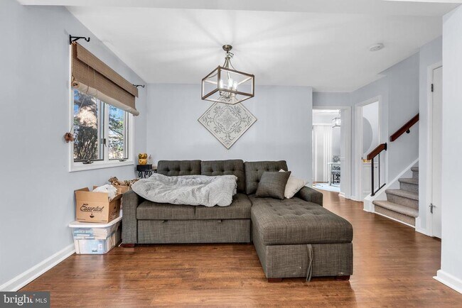 Building Photo - 2 Leicester Ln