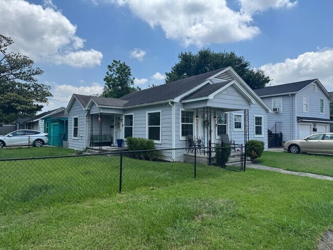 Primary Photo - 932 Walling St