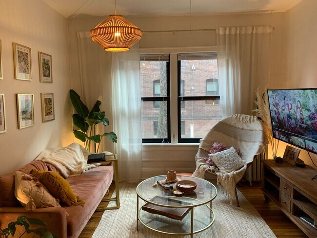 Interior Photo - Lor-West Apartments