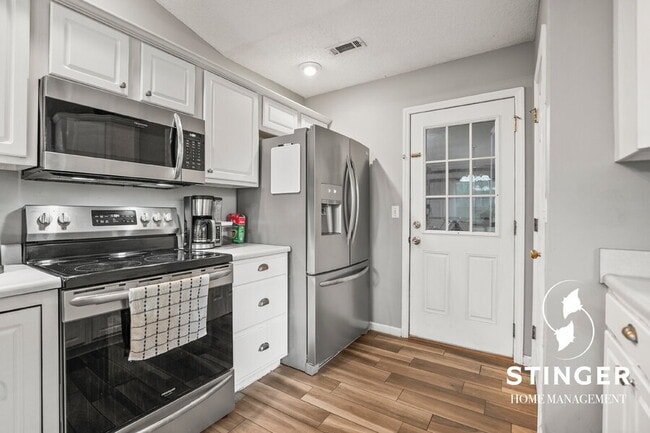 Building Photo - 3 Croaker Ln