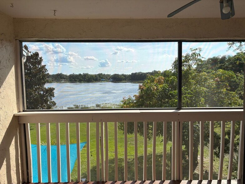 Building Photo - 4154 Plantation Cove Dr
