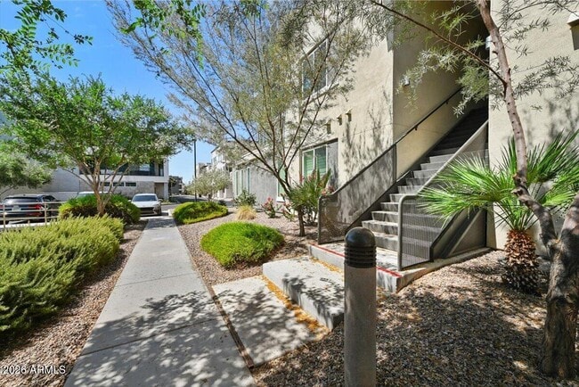 Building Photo - 1250 Abbey Ln