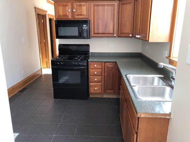 Building Photo - 1715 W Rascher Ave