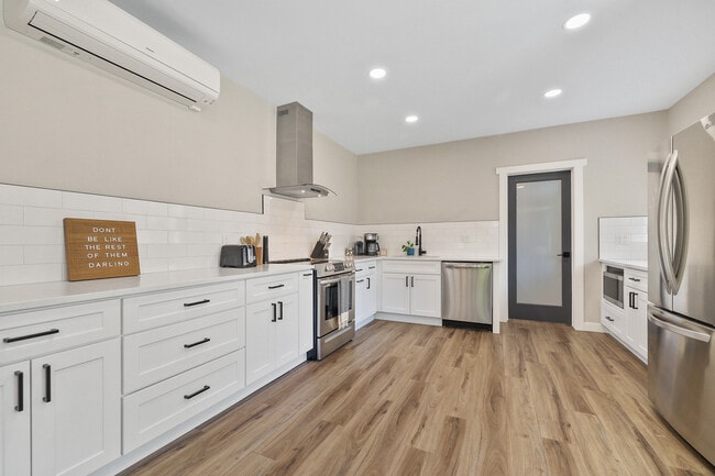 Building Photo - 1311 S Adams St