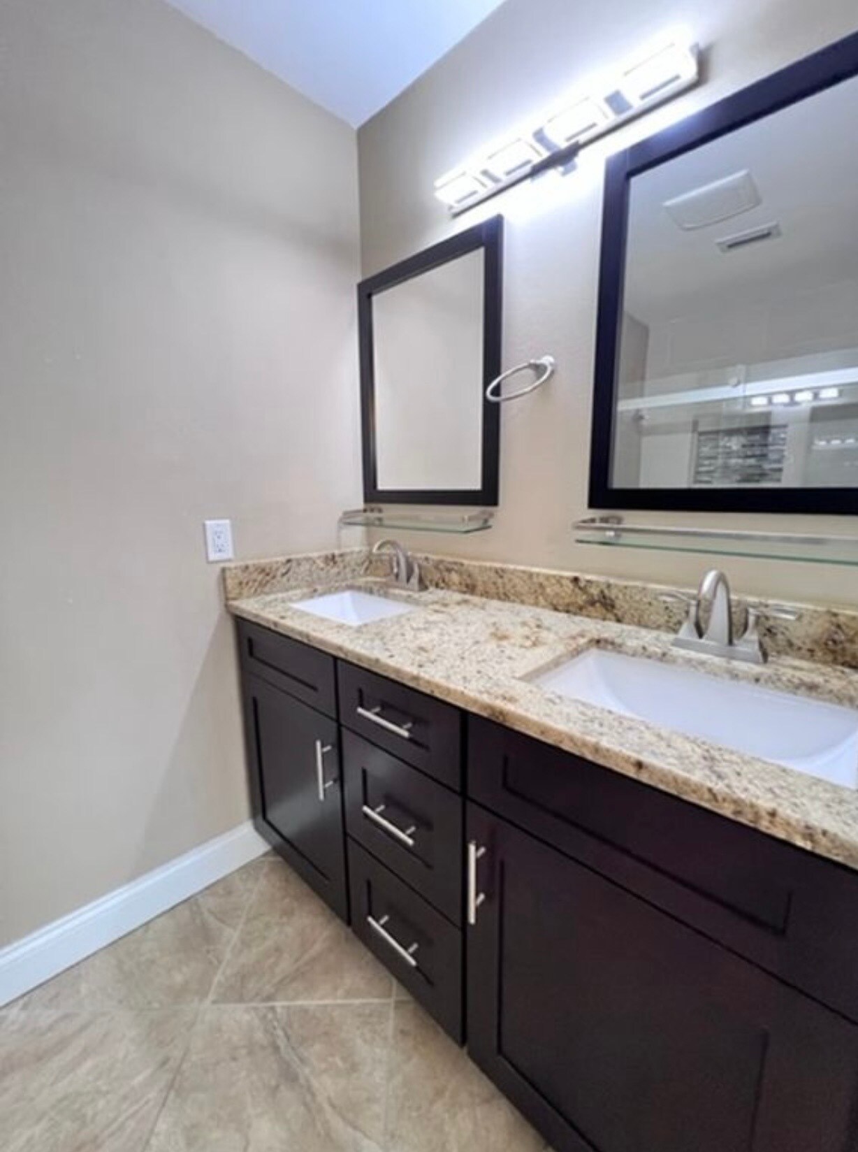 Building Photo - 4670 Herman Cir