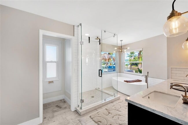Building Photo - 807 Snug Island