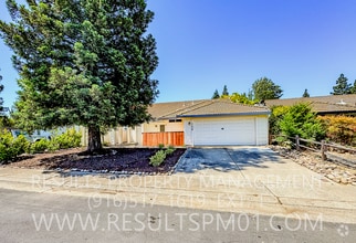 Building Photo - Beautiful upgraded Rocklin 3 Bedroom