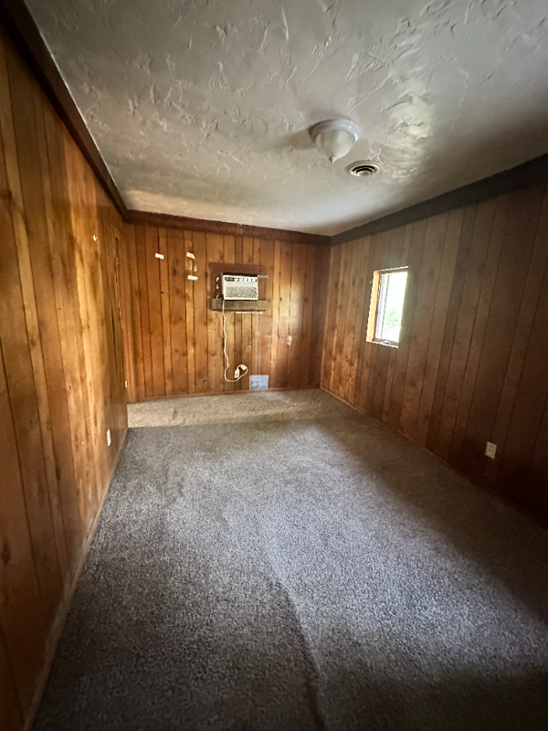 Building Photo - 4013 Caroline Ave