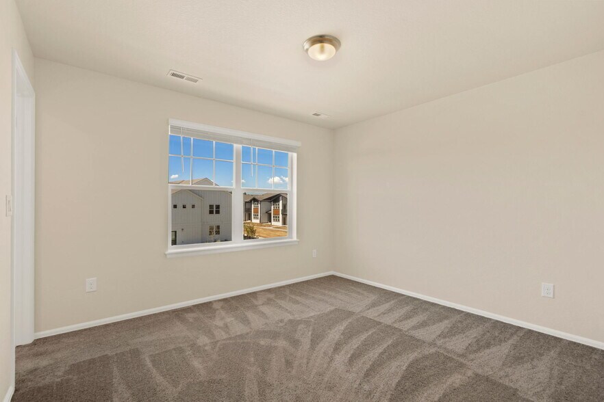 Building Photo - 532 Vicot Way
