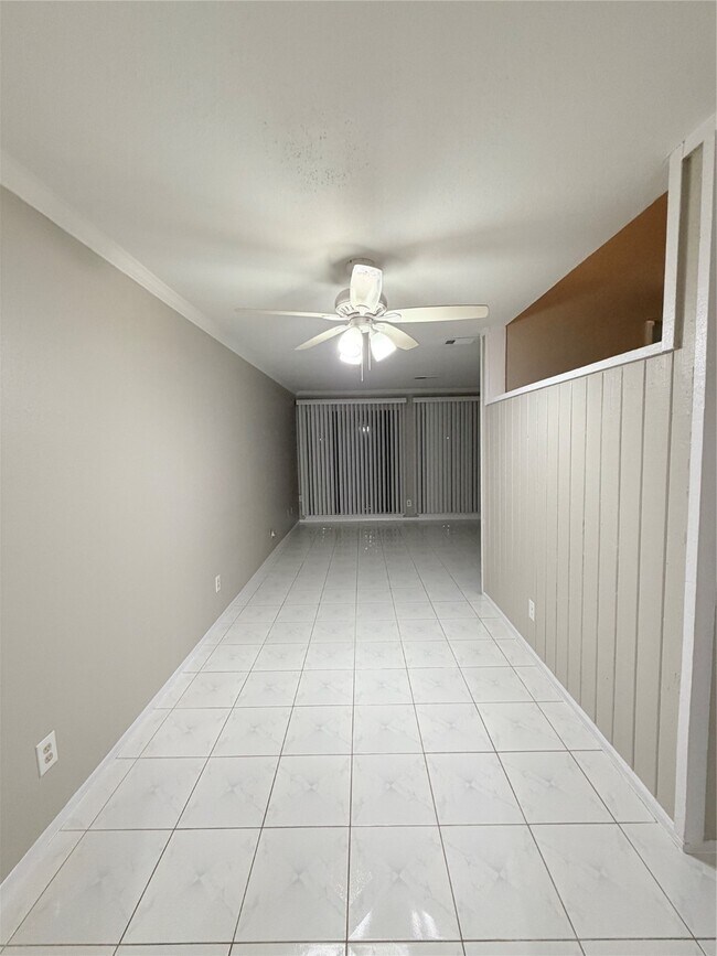 Building Photo - 12847 Briarwest Cir