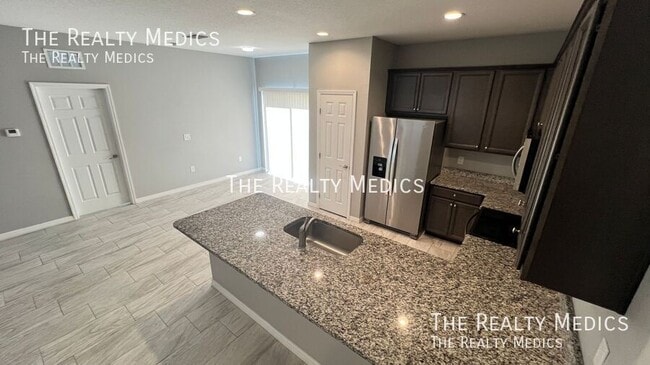 Building Photo - 1750 Loquat Ct NW