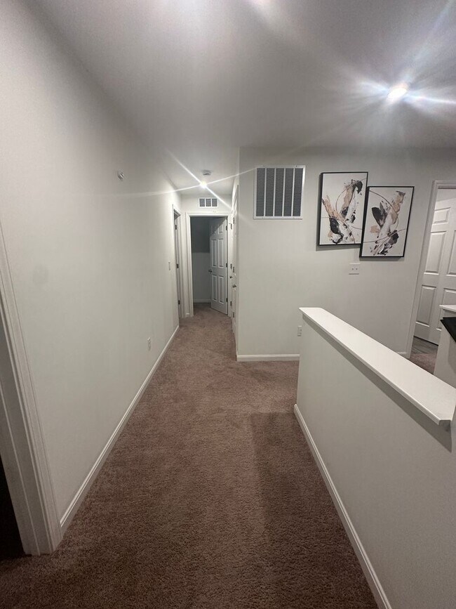 Building Photo - Available NOW - 5 bedroom, 3 full bathroom house - $3,300/month