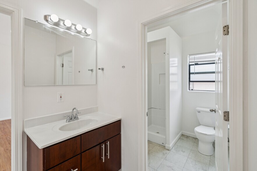 Building Photo - 6761 Del Playa Dr