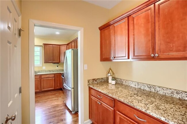Building Photo - 391 Marshall Heights Dr