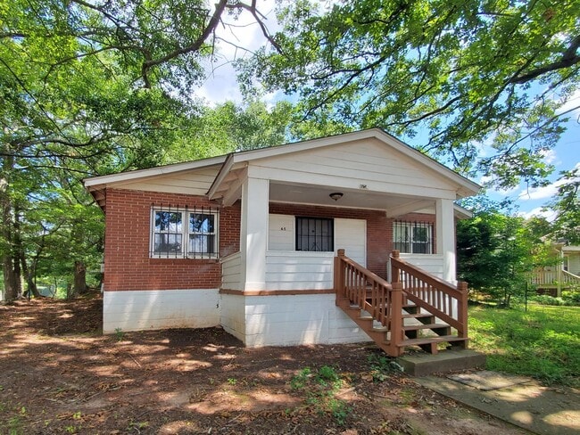Building Photo - 65 Meldon Ave SE