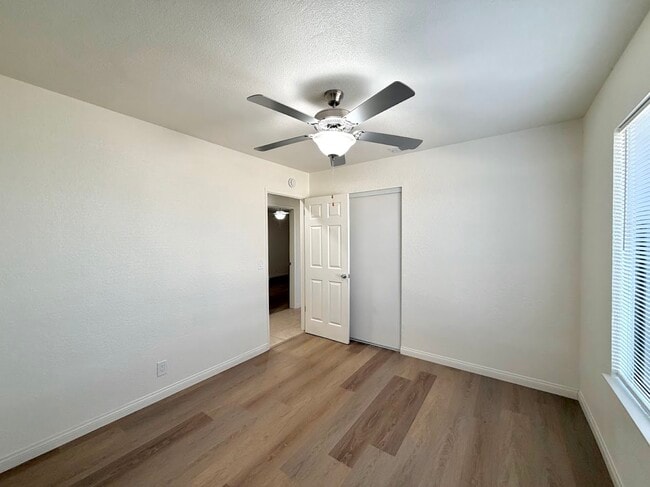 Building Photo - 18089 Capri St