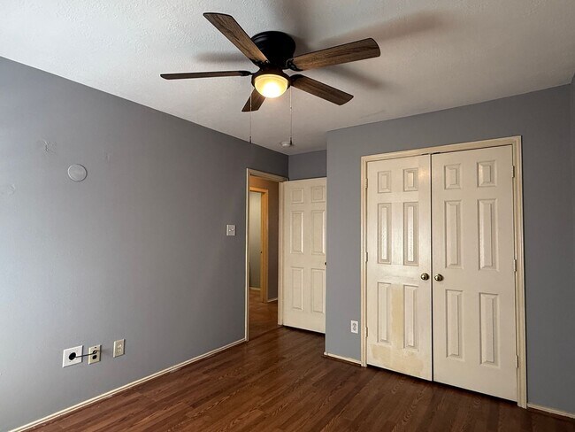 Building Photo - Room to Roam in Atascocita Park!