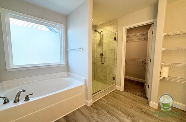 Building Photo - 8043 Gladeside Wy