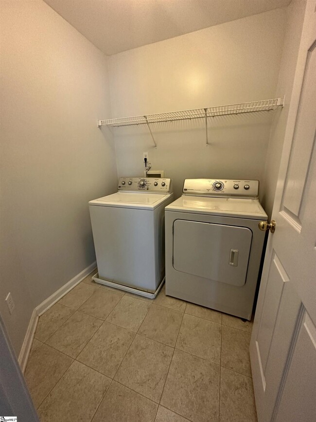 Building Photo - 205 Catalan St