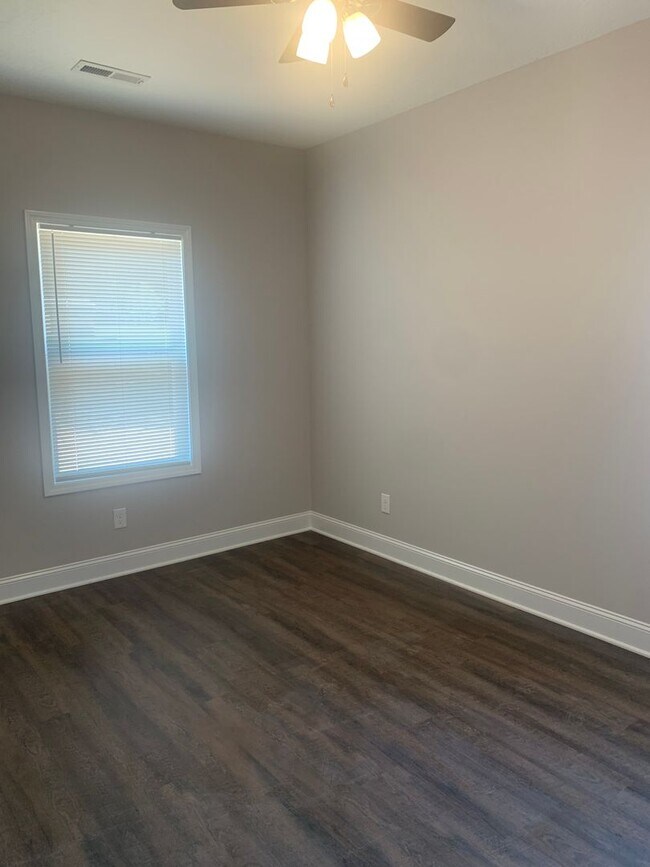 Building Photo - HWY 9 DUPLEX