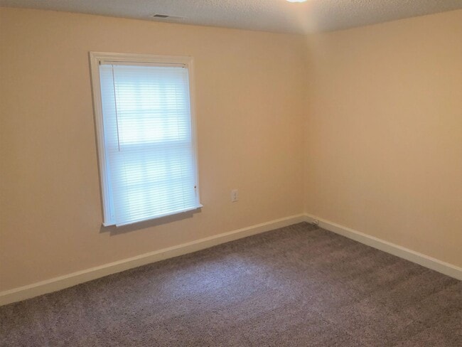 Building Photo - 1207 Maple St