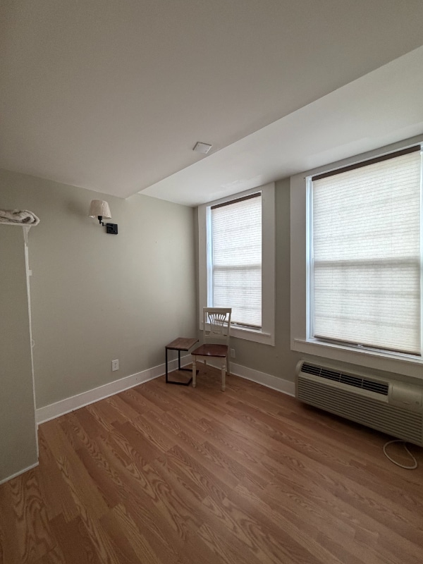 Building Photo - 231 Main St