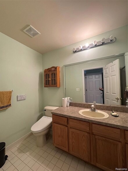Building Photo - 40342 Riverbend Dr