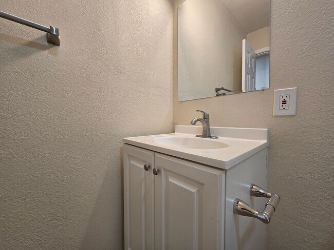 Building Photo - RENT REDUCTION - AVAILABLE NOW!