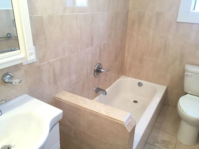 Building Photo - 2 Stoddard Pl