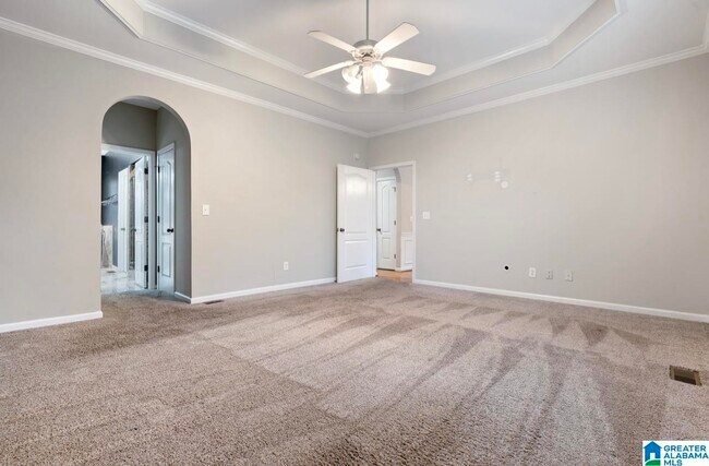 Building Photo - 504 Rolling Hills Dr