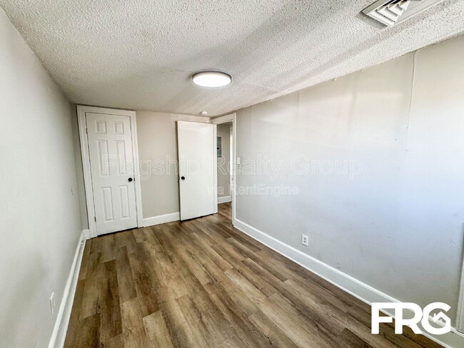 Building Photo - 600 Howell St