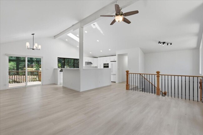 Building Photo - 4bd/2.25ba Kirkland Home