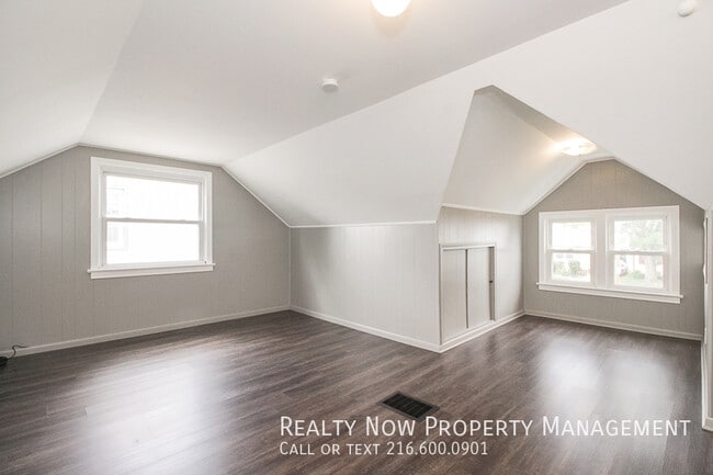 Building Photo - 11912 Derby Rd