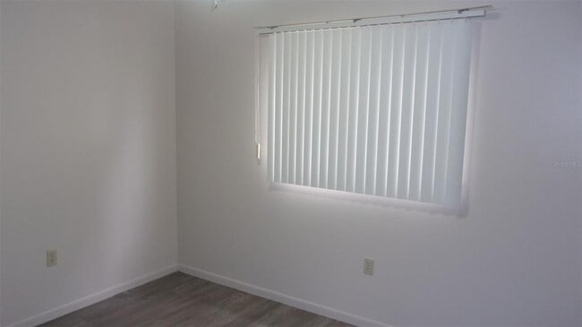 Building Photo - 9941 SW 102nd Ln