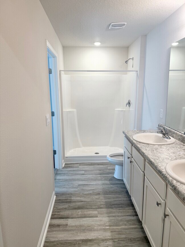 Building Photo - 4335 Redbay Ct