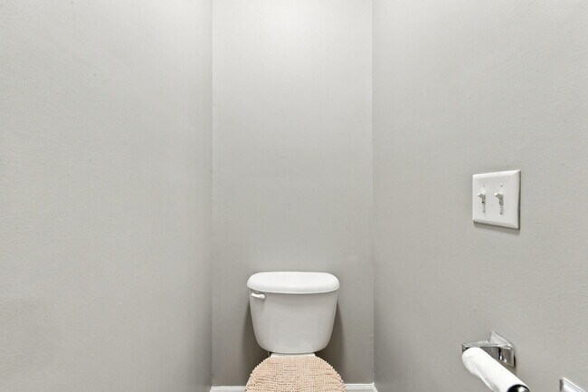 Building Photo - 113 Legato Dr