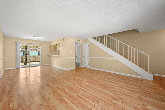 Building Photo - 807 Castle Ridge Rd