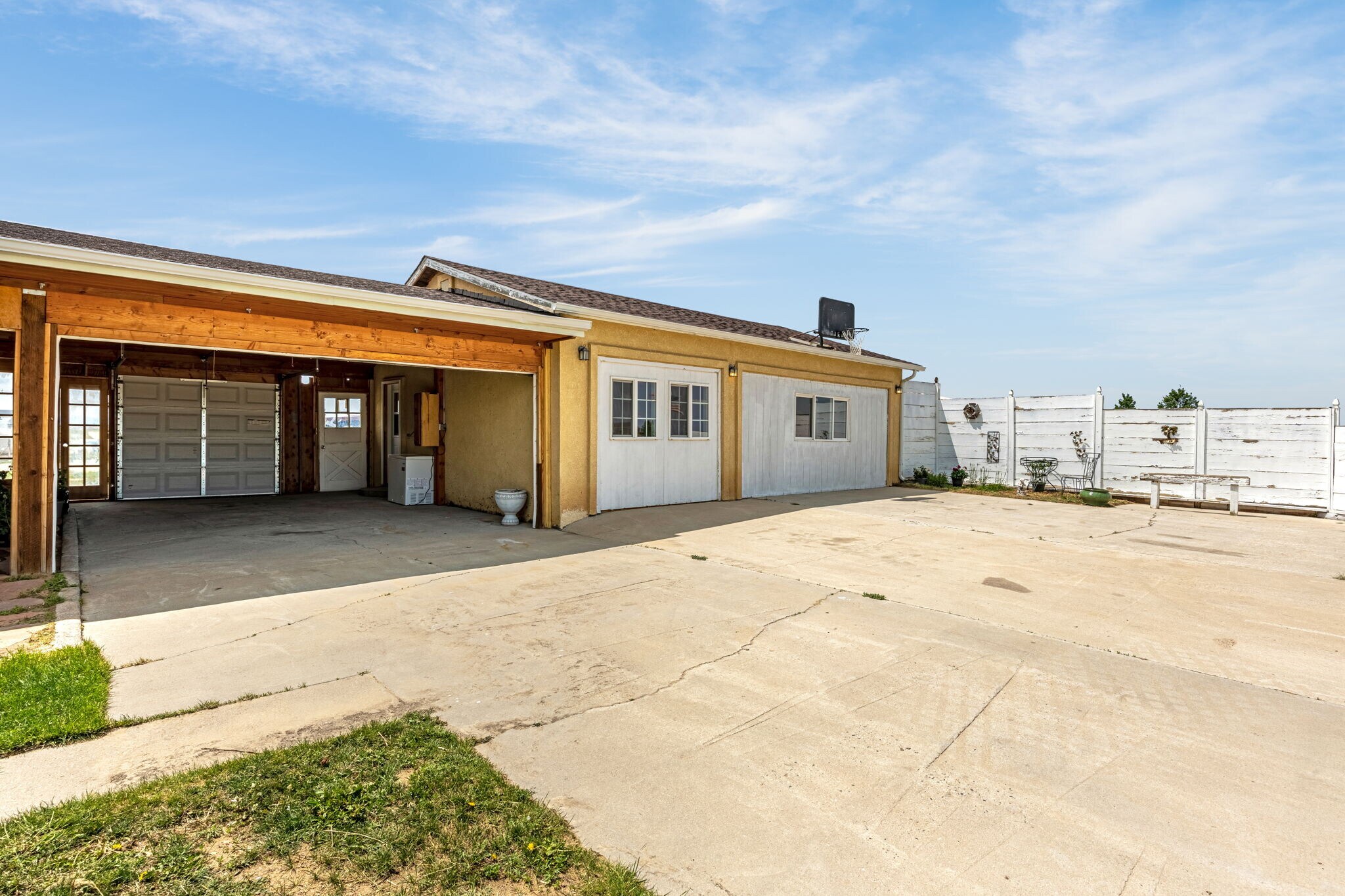 Building Photo - 5750 Whipshaw Rd