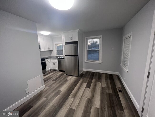 Building Photo - 703 Bethlehem Pike