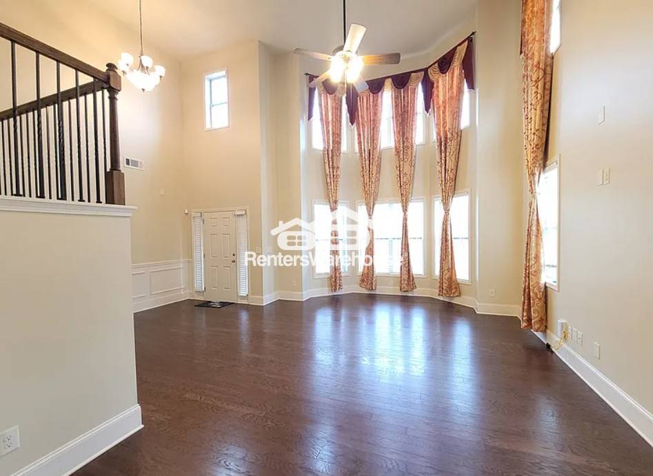 Building Photo - 5301 Cedar Mill Dr