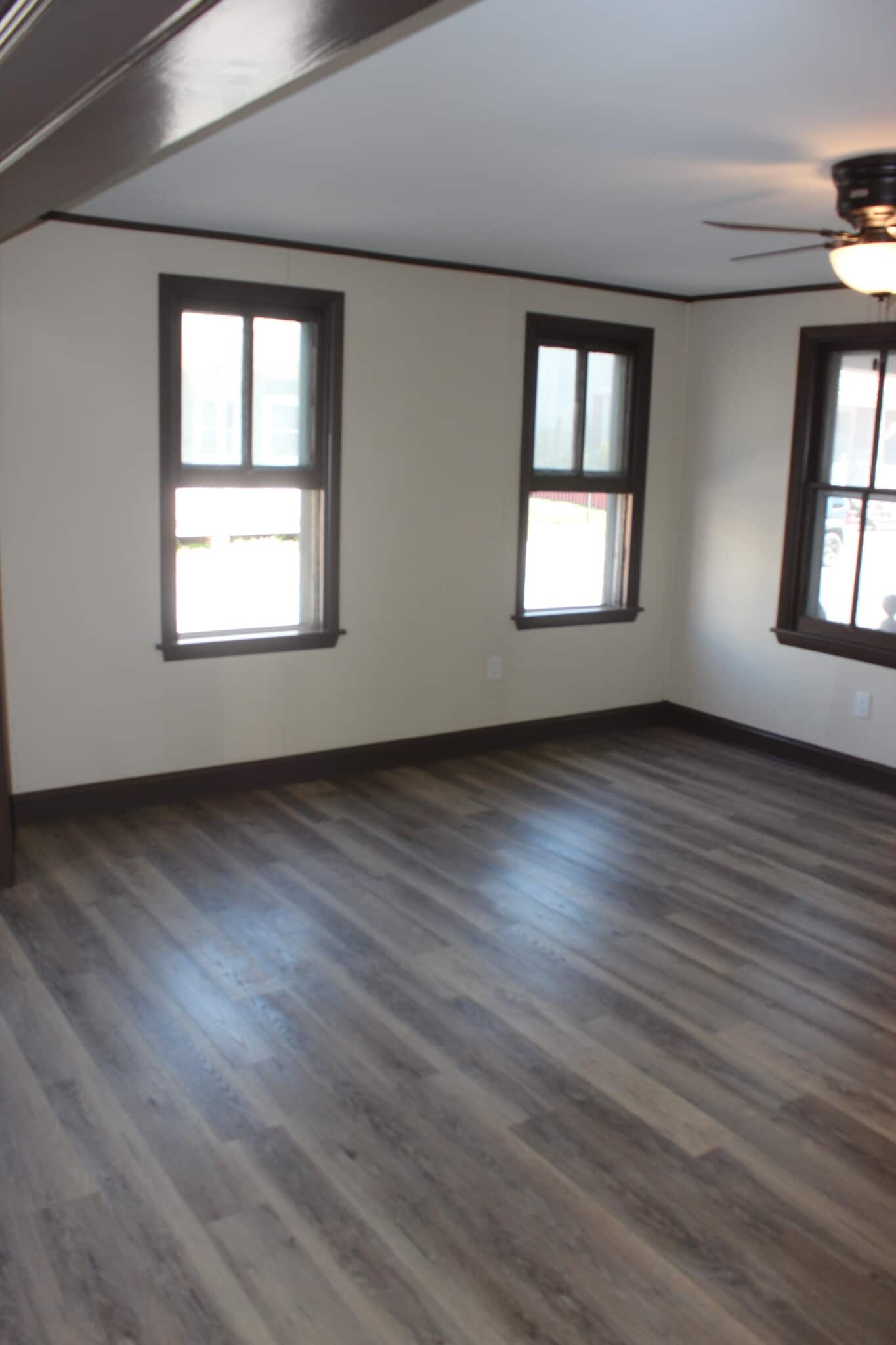 Living room - 66 Front St