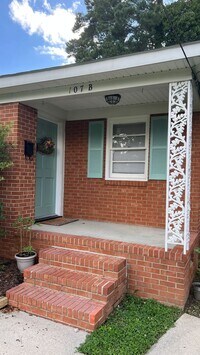 Building Photo - 107 Stancil Dr.