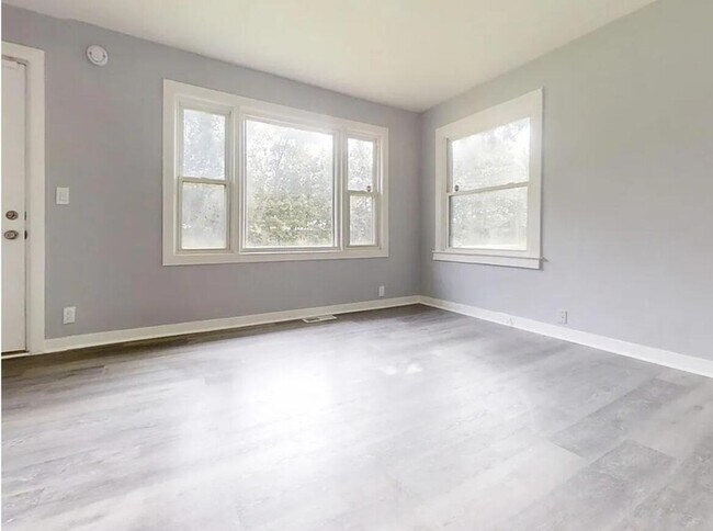 Building Photo - 5030 W 25th Ave